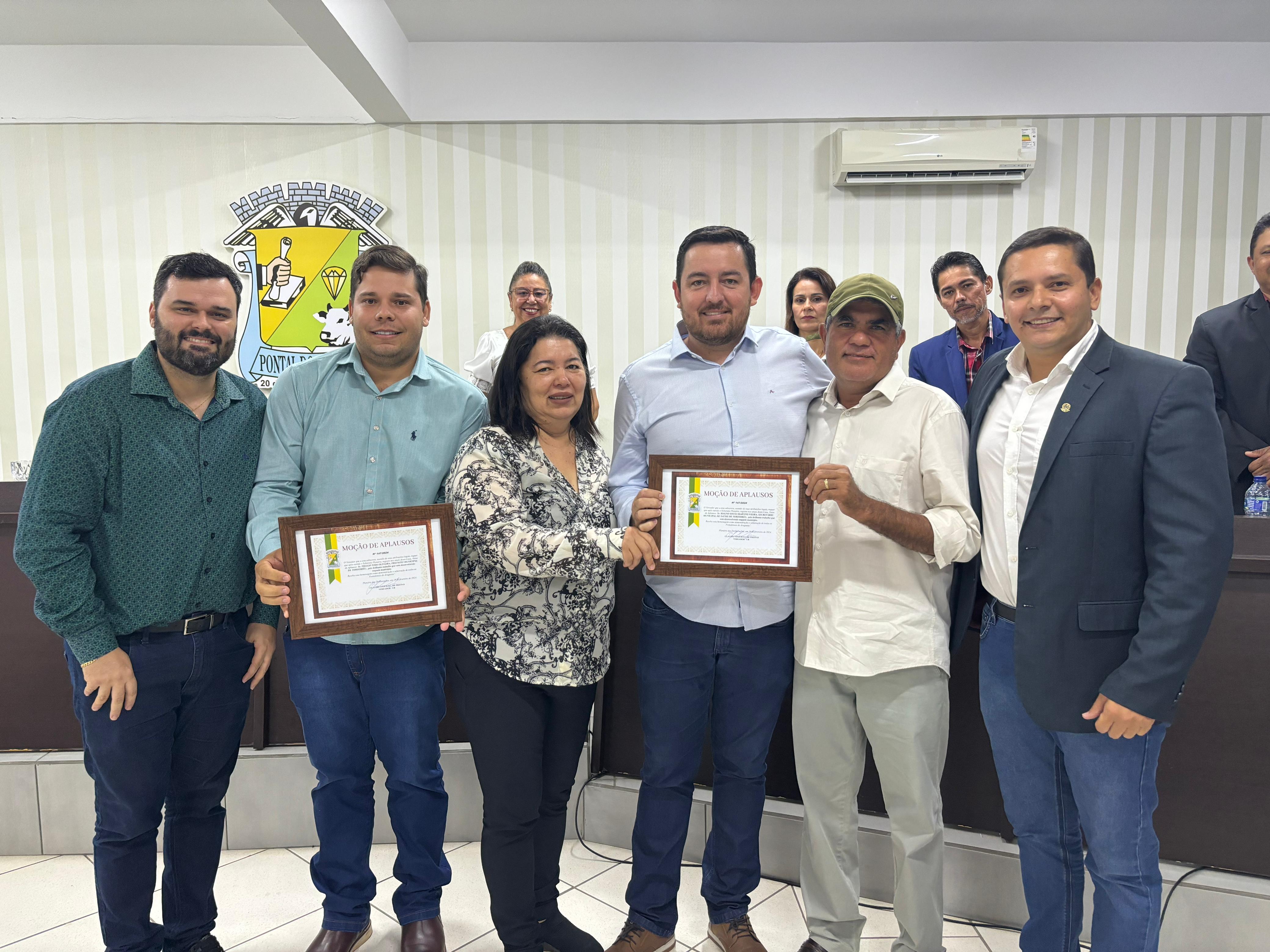 Moção de Aplausos ao Prefeito de Torixoreu e Representantes da Saúde durante Sessão da Câmara Municipal